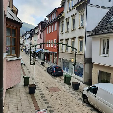 Nina Direkt In Zentrum *